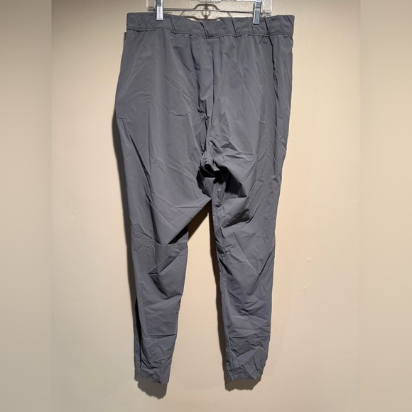 NOBULL Men’s Micro Ripstop Track Pants - Picture 6 of 9